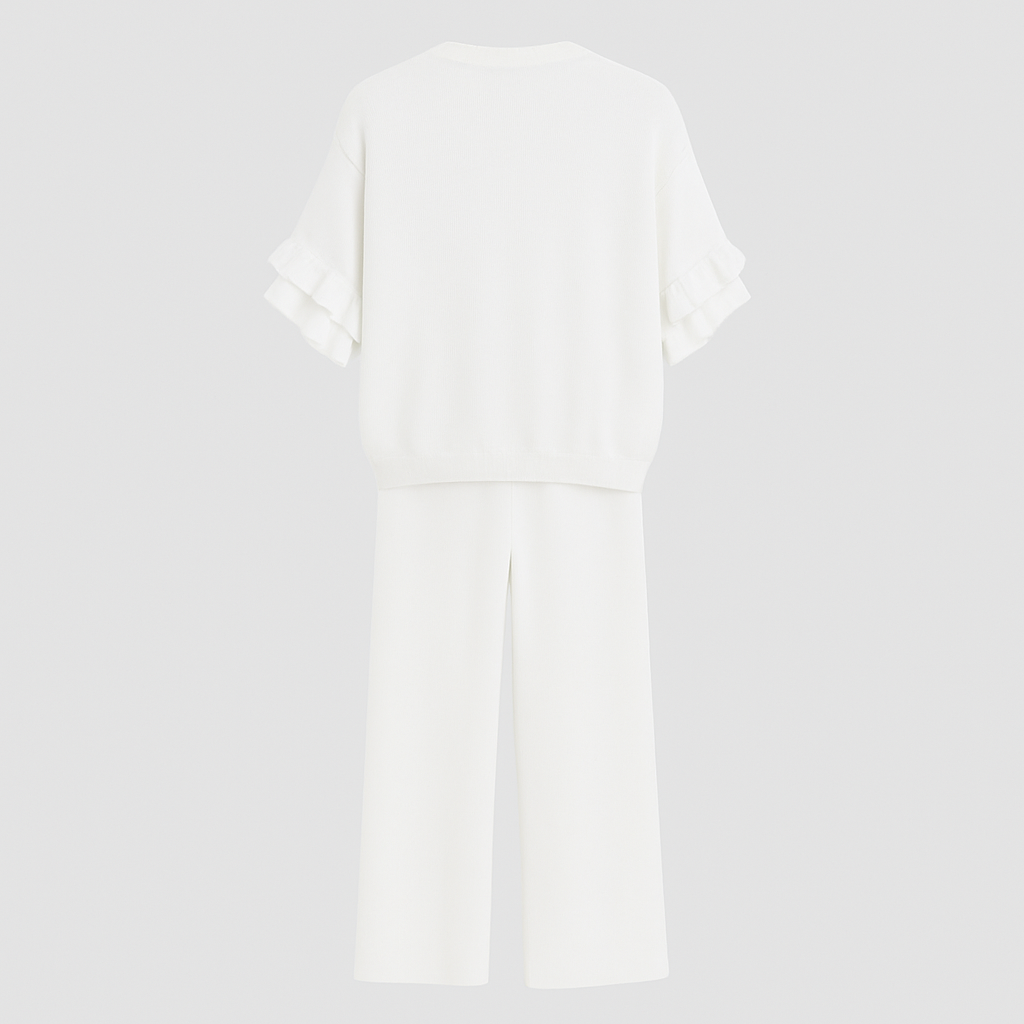 Élégance Décontractée : Une Robe Blanche Raffinée