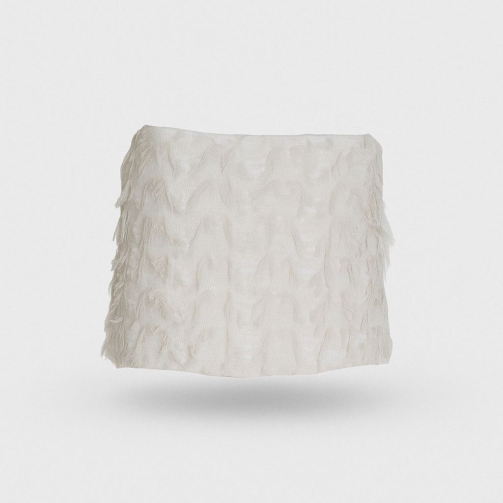 Jupe courte en dentelle blanche